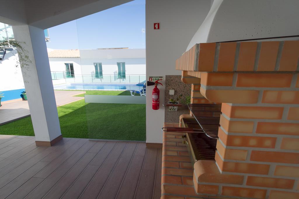 Peralux Hotel Luaran gambar