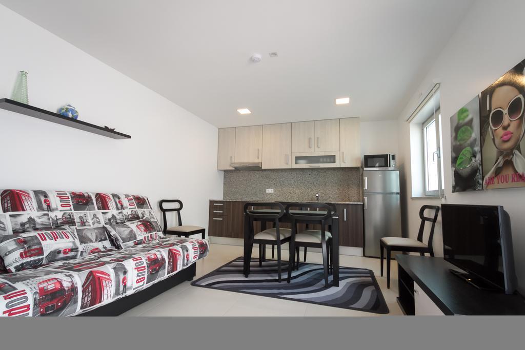 Peralux Hotel Luaran gambar